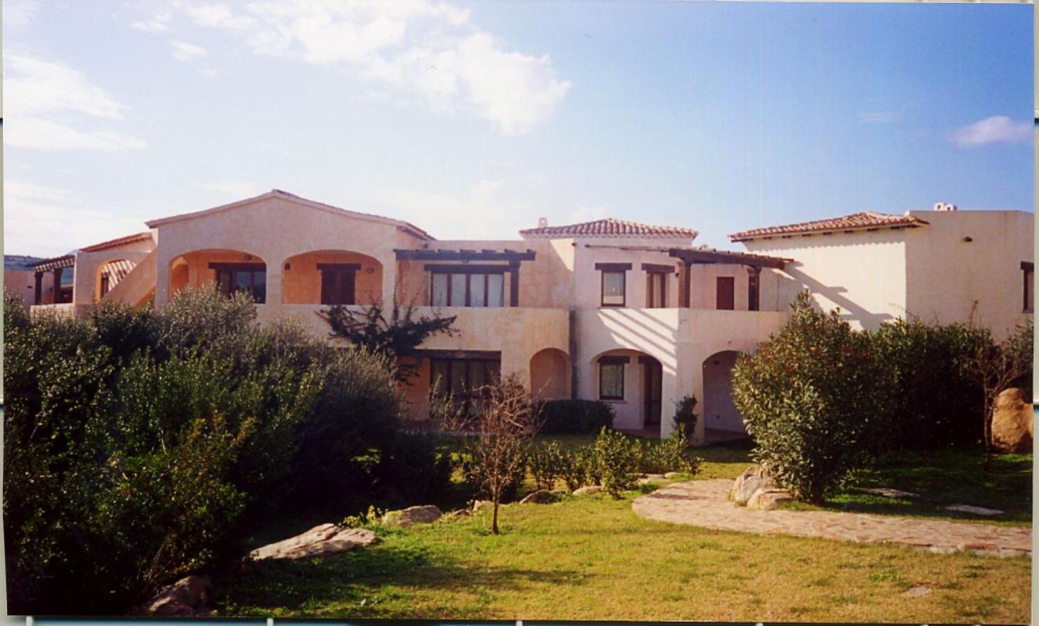 Le Corti Di Marinella Aparthotel Marinella  Bagian luar foto