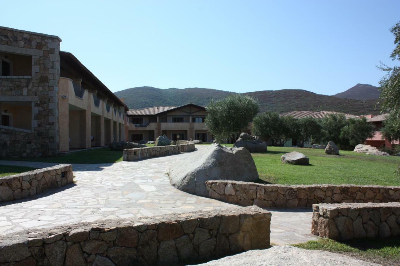 Le Corti Di Marinella Aparthotel Marinella  Bagian luar foto